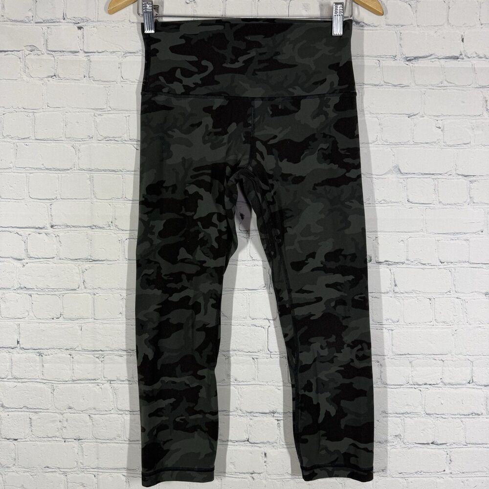 Lululemon Align High Rise Pant 21” Women Size 6 Black Green Camouflage Athletic
